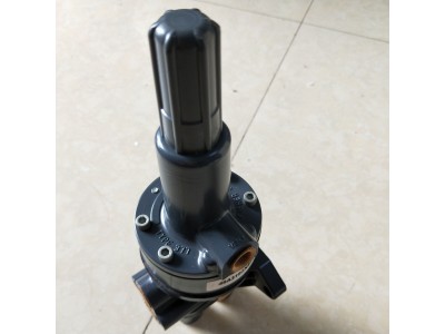 FISHER 377 Pressure sensing position retaining valve